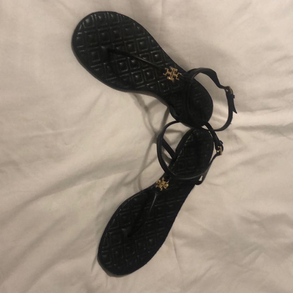 Tory Burch Marion T-strap Quilted size 7.5 black sandals